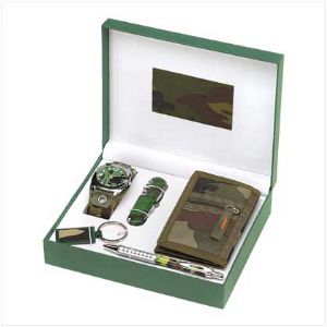 CMilitary-style Men's Gift Set - Click To Enlarge