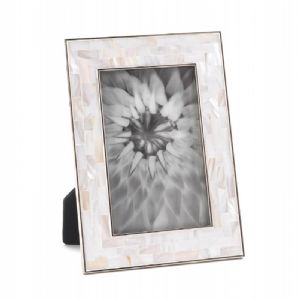 CMOTHER OF PEARL MOSAIC FRAME 4 X 6 - Click To Enlarge